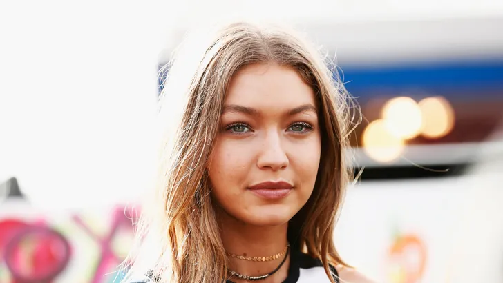 Hier heeft Gigi Hadid haar gespierde armen aan te danken