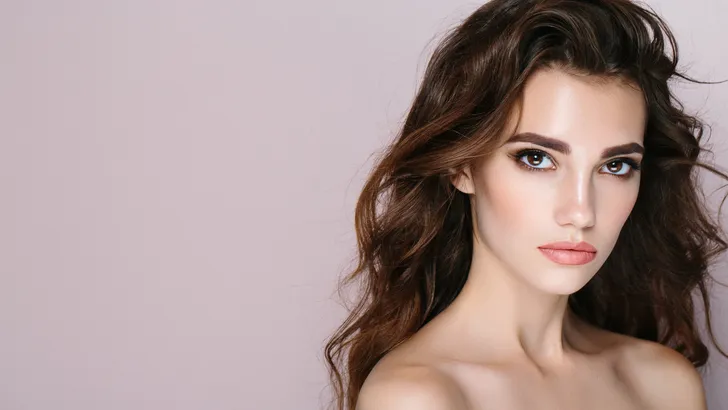 De haartrend die elke brunette nu wil uitproberen