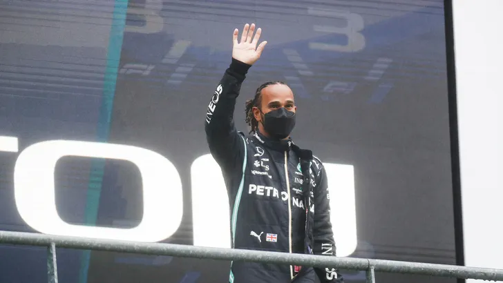 Lewis Hamilton: 'Fans moeten geld terugkrijgen voor farce Belgische GP'