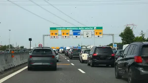 Italië wil snelheidsovertredingen per kilometer afrekenen: zo hoog kunnen de boetes worden