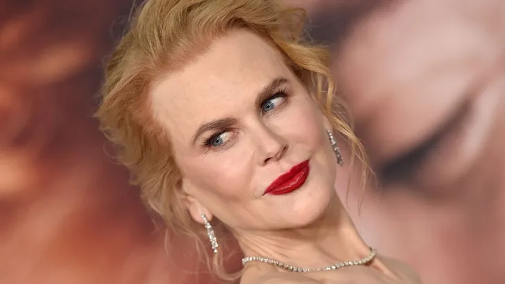 Nicole Kidman (54) opent het Oscarseizoen sassy en sexy