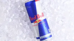 Er zitten vitamines in je energy drink dus het moet wel gezond zijn (toch?)