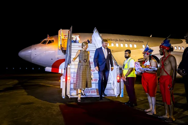 De aankomst van koning Willem-Alexander en koningin Máxima op Paramaribo, Suriname.