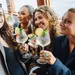 Dit is hét zomerdrankje waar we deze zomer niet over uitgepraat raken - Martini Bianco Spritz