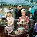 PRINCESS DIARIES 2: THE PRINCESS DIARIES 2: ROYAL ENGAGEMENT (2004) - JULIE ANDREWS  - HECTOR ELIZONDO  - ANNE HATHAWAY.