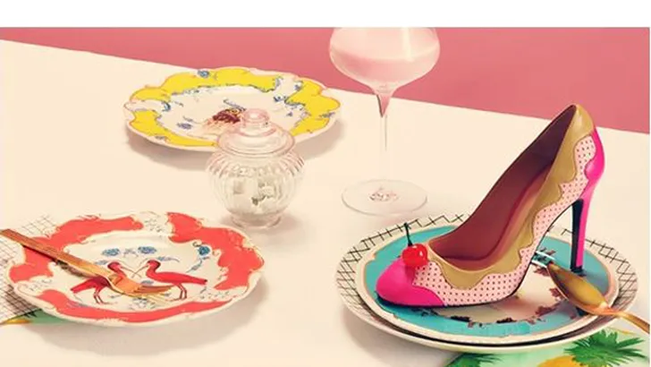 ALICE IN WONDERLAND, the looking glass