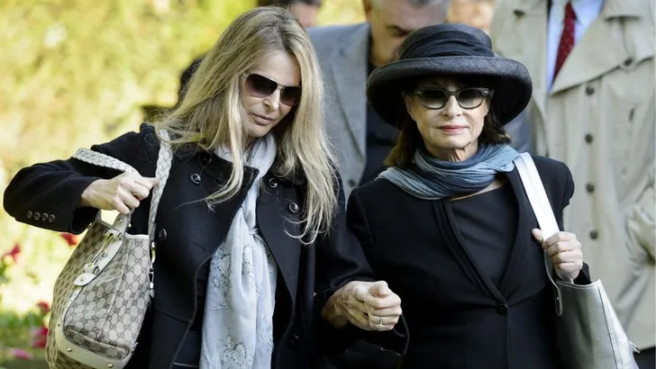 Schandaal: kleindochter prinses verstrikt in seks-sekte