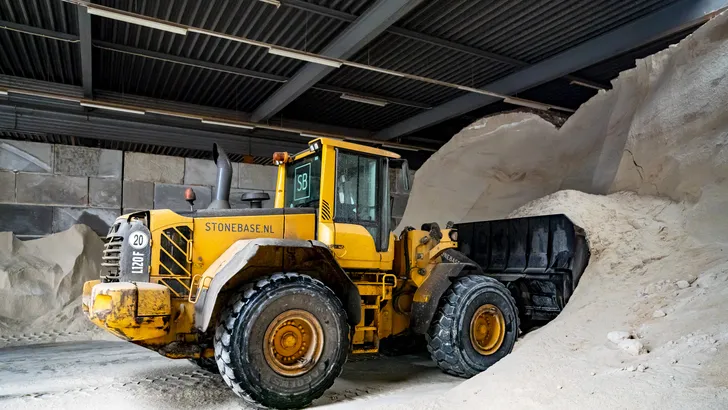 Nederlandse wegen worden volgedumpt met tonnen strooizout