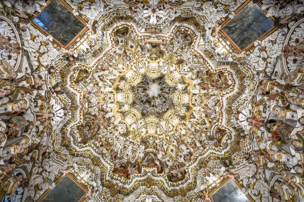 Waar iedereen voorbij rijdt, begint juist het echte Andalusië. Welkom in Jaén.