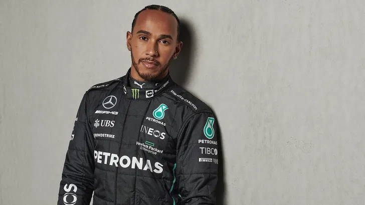 Sir Lewis Hamilton mag van Saoedische prins op de koffie komen