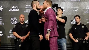 KIJKEN: Bloedstollende promovideo McGregor VS Khabib