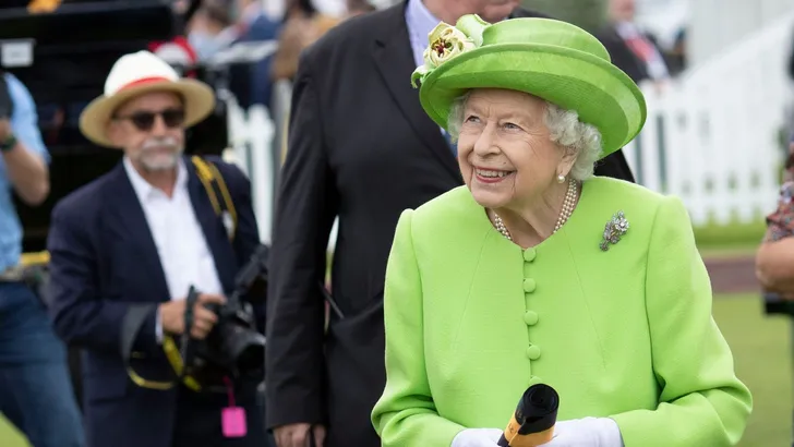 Waarom Koningin Elizabeth in het Guinness Book of World Records staat