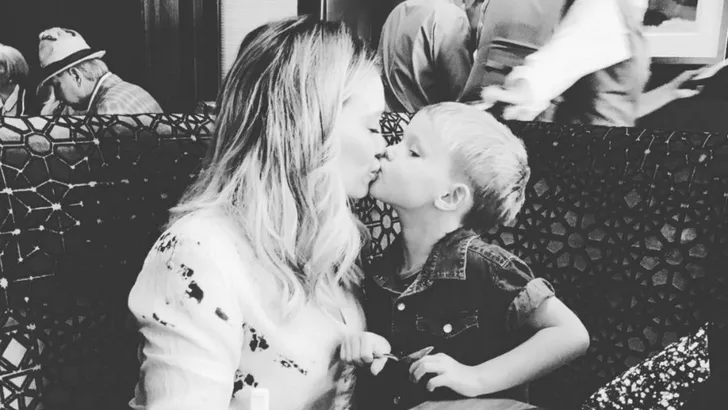 10 foto's van celebrity mama's met hun kids