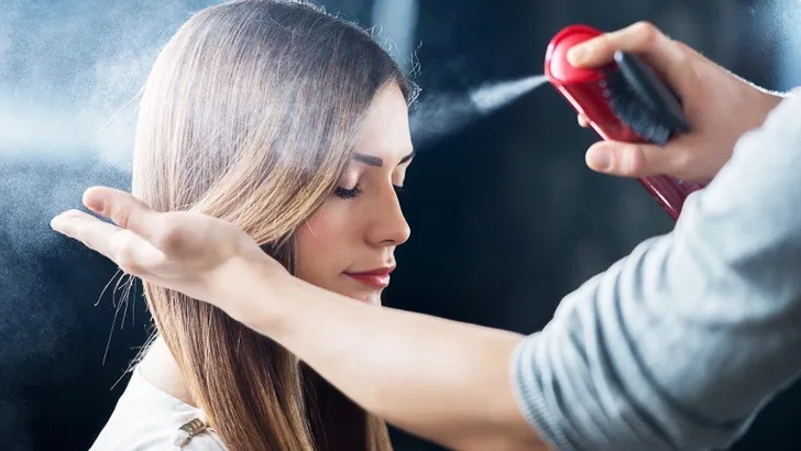 Handig: 10 dingen waarvoor je haarlak kunt gebruiken