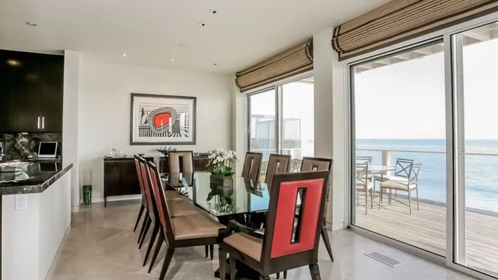 Sandra Bullock koopt villa aan zee