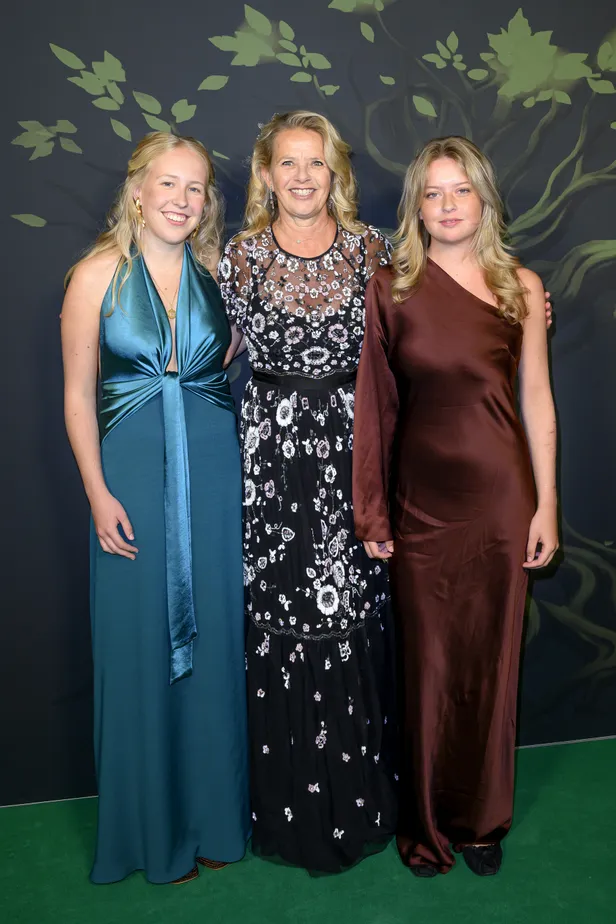 Prinses Mabel en haar dochters, gravin Luana en gravin Zaria bij het Amsterdam Diner, juni 2026.