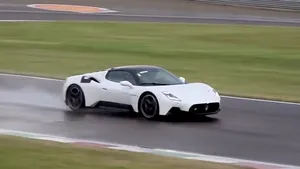 VIDEO: Maserati MC20 gaat los op Fiorano 