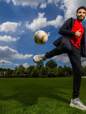 Voetbalkunstenaar Sofiane Touzani: 'Door je fouten word je beter!'