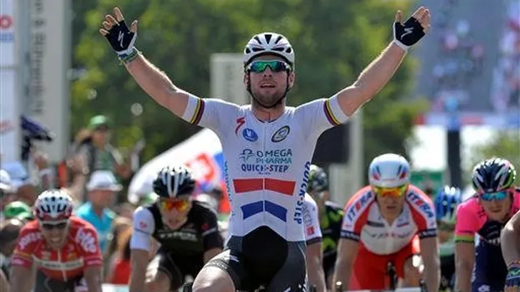 Cavendish wint etappe in Zwitserland