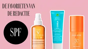 Drie favoriete SPF-producten van de redactie op roze achtergrond