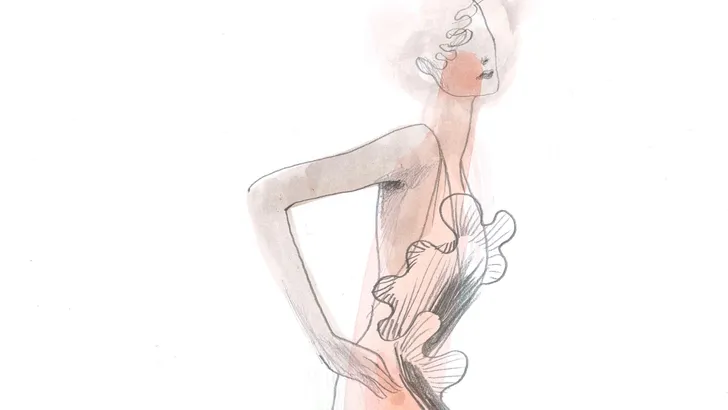 Je raadt nooit van welk materiaal deze delicate plissé jurk is gemaakt