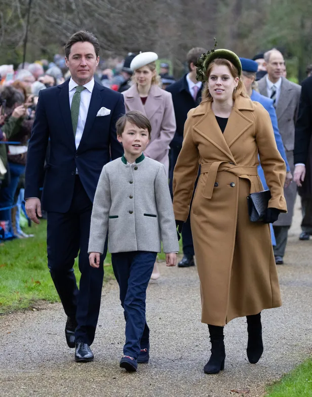 Royal stiefkinderen: prinses Beatrice en Edoardo Mapelli Mozzi met Christopher Woolf.