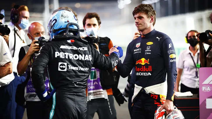 Verstappen: 'Ik word anders behandeld dan de rest'