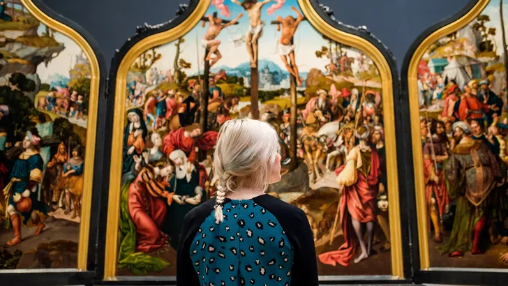 Dutch Girls in Museums