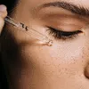 Waarom je een vitamine C serum in de ochtend moet gebruiken | Grazia
