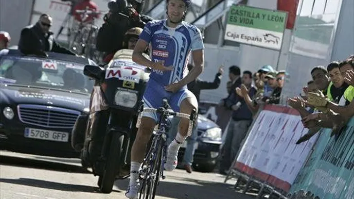 VUELTA: FAVORIETEN BIJEEN MINUS GESINK