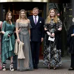 Modekoningin Máxima bespreekt De Jurk én Amalia's schoenen