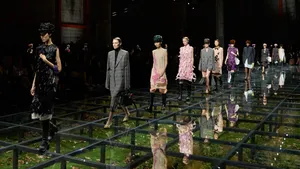 Prada show met Roaring Twenties-items