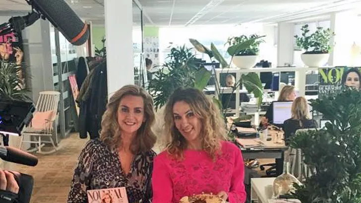 Nouveau viert Daphne Deckers' 50ste verjaardag vanavond bij RTL Boulevard. Kijken!
