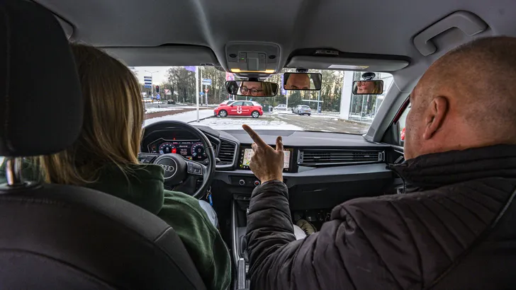 Waarom het dure rijbewijs plotseling veel goedkoper kan door deze innovatieve oplossing