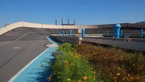Waarom de beroemdste autofabriek van Italië veel meer is dan een dak met een testbaan