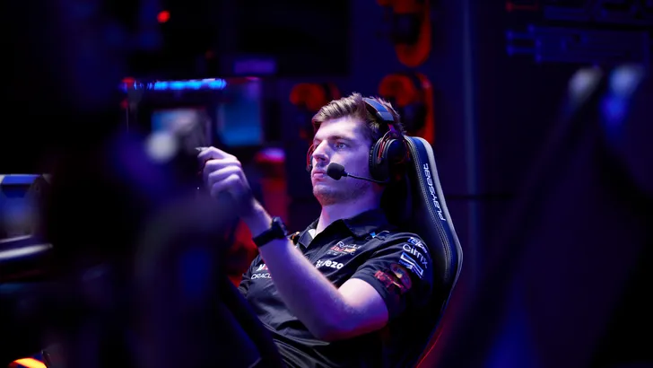 Max Verstappen heeft simulator in zijn privejet laten bouwen