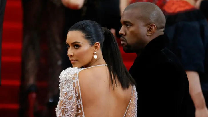 Kim Kardashian zet zichzelf naakt op Instagram