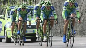 Liquigas wint proloog in Wielerweek Lombardije