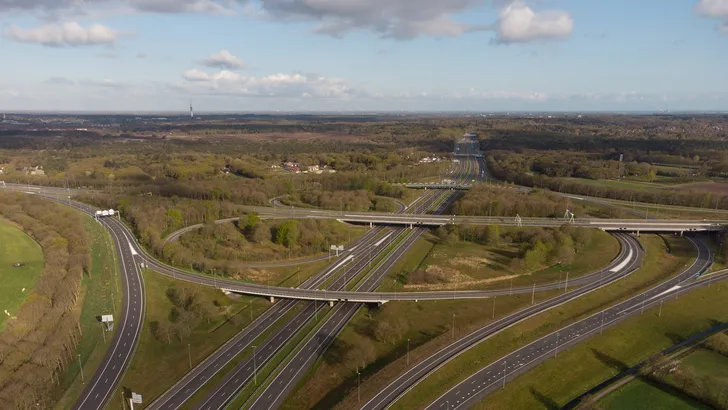 ANWB: Nieuwe tunnels zorgen voor forse daling files in Zuid-Holland, maar grenscontroles veroorzaken vertraging