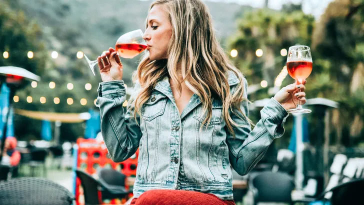 Dit is waarom het zo moeilijk is om het bij één drankje te houden