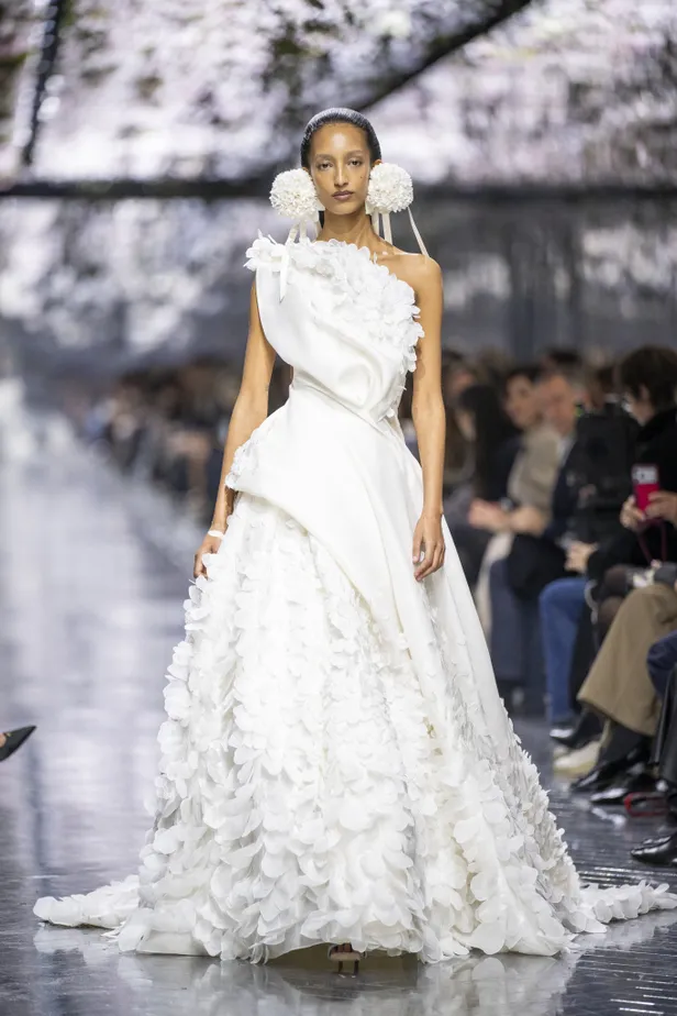 De show van Dior bij Paris Haute Couture Week 