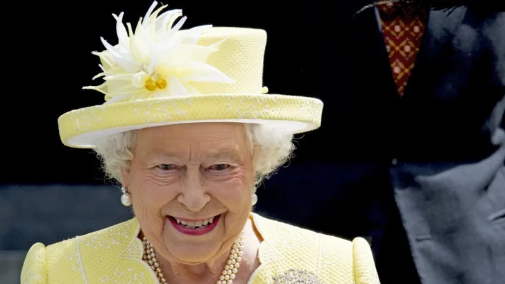 Hoe Queen Elizabeth slapend rijk(er) wordt