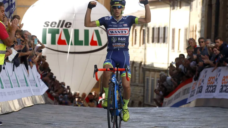 Guillaume Martin besluit Giro della Toscana met dubbelslag
