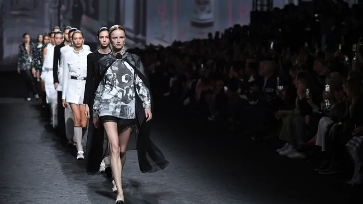 Sexy, modern en begerenswaardig: Chanel wint Paris Fashion Week  