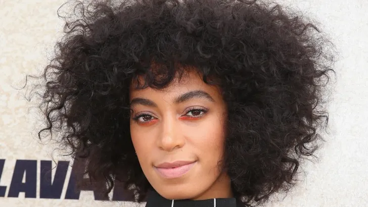 Zien: Solange Knowles gespot in Nederlands ontwerp