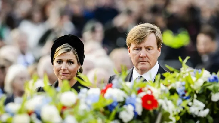 Aangrijpend: Máxima's 15de Dodenherdenking 