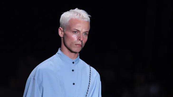 Model (26) overlijdt na val op catwalk fashion week