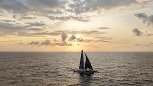 Annemieke Bes schrijft geschiedenis als snelste Nederlander rond de wereld