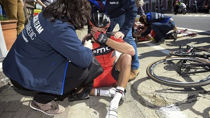 Van Avermaet heeft breukje in enkel na val op training