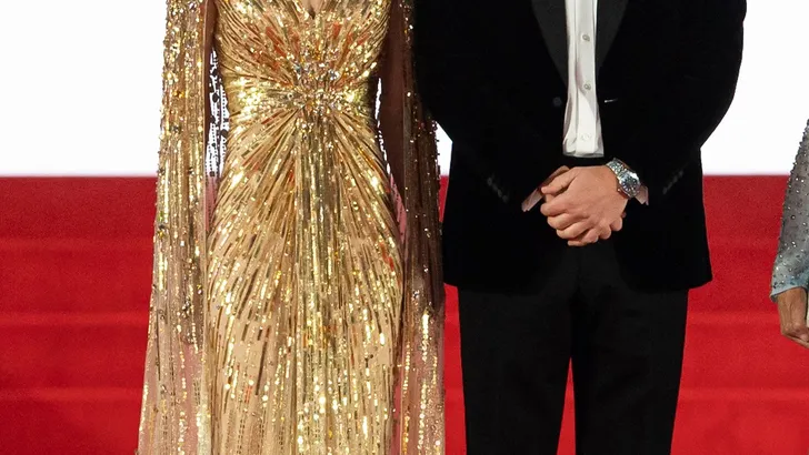 De gouden jurk van hertogin Kate is nu te koop 
